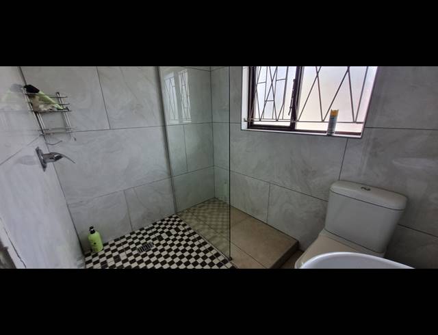 3 BEDROOM FLAT FOR SALE IN GLENWOOD